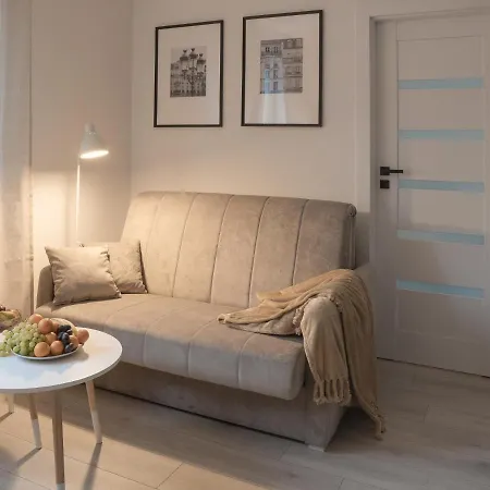 Clever 1 Kamienica Grochów Varsóvia